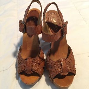 Guess shoes. Upper leather. size 6.